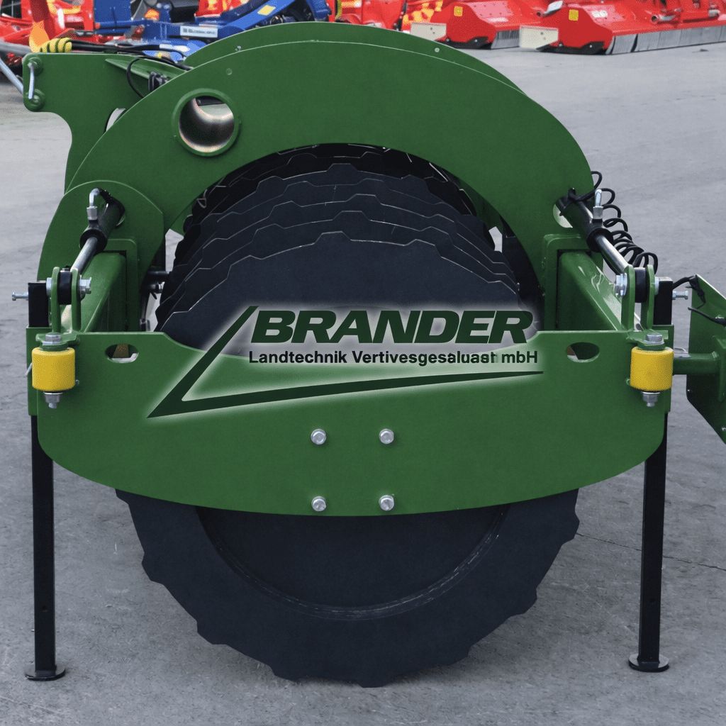 Silowalze 2500 mm mit hydraulischem Seitenverschub – befüllbar, Kat. 2/3