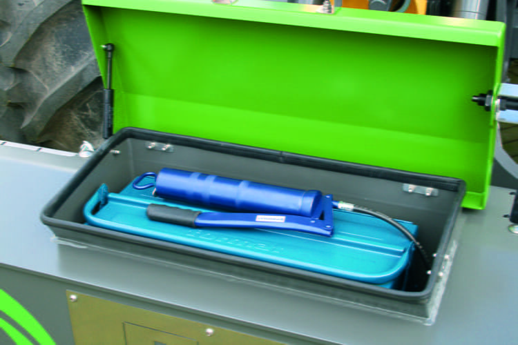 Bressel und Lade Front - / und Heckgewicht mit Staufach