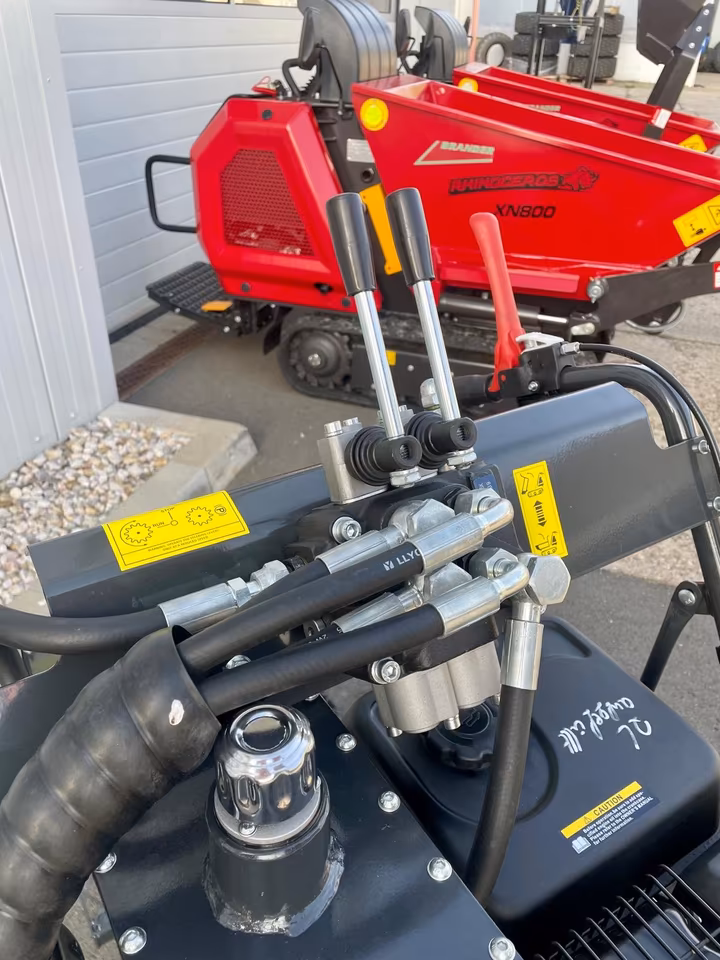 Raupendumper mit Hochentleerung 500 kg – 10 PS Benzinmotor, hydraulische Mulde, Profi-Dumper