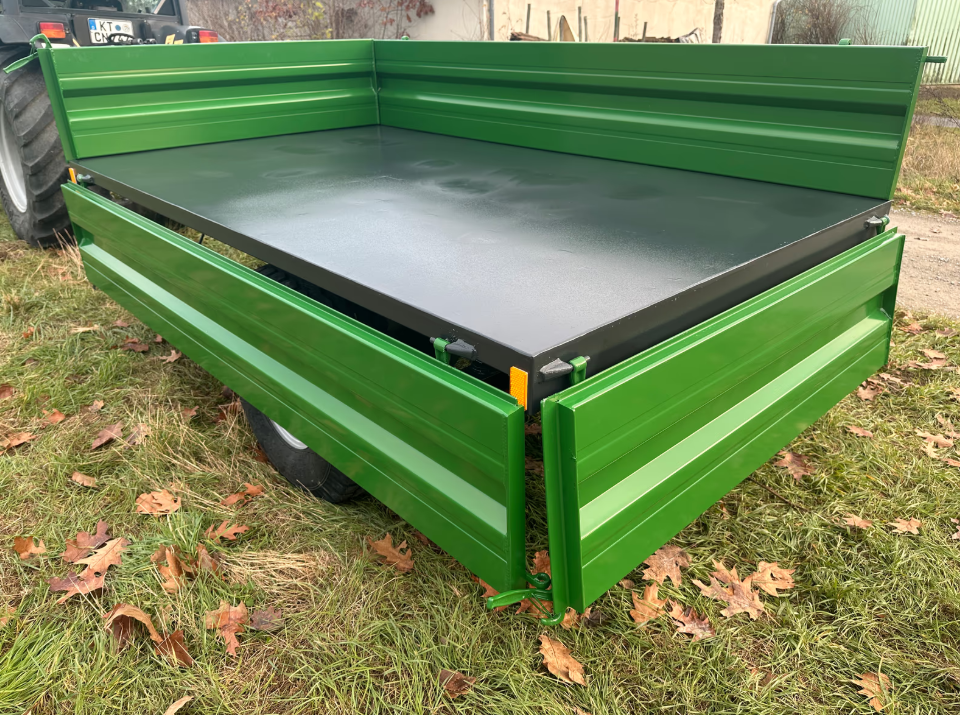 Trailers / rear tippers for small tractors and lighter tractors