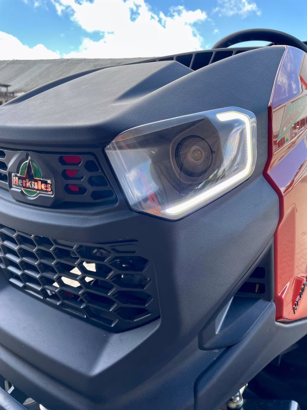 Herkules Rasentraktor HT 102-24 XD 4WD NEO – Hochentleerung, 4WD & 102 cm Mähwerk