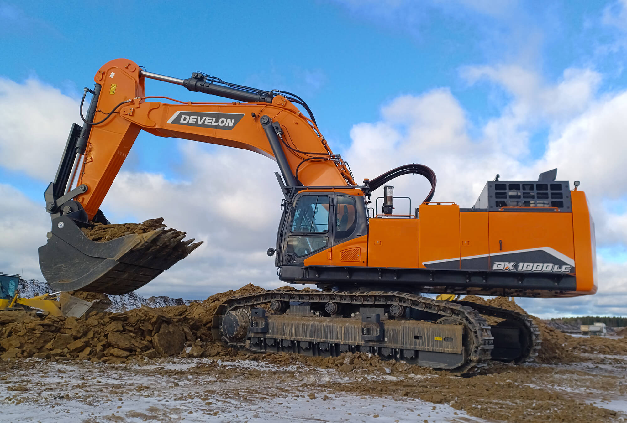 Raupenbagger Develon DX1000LC-7