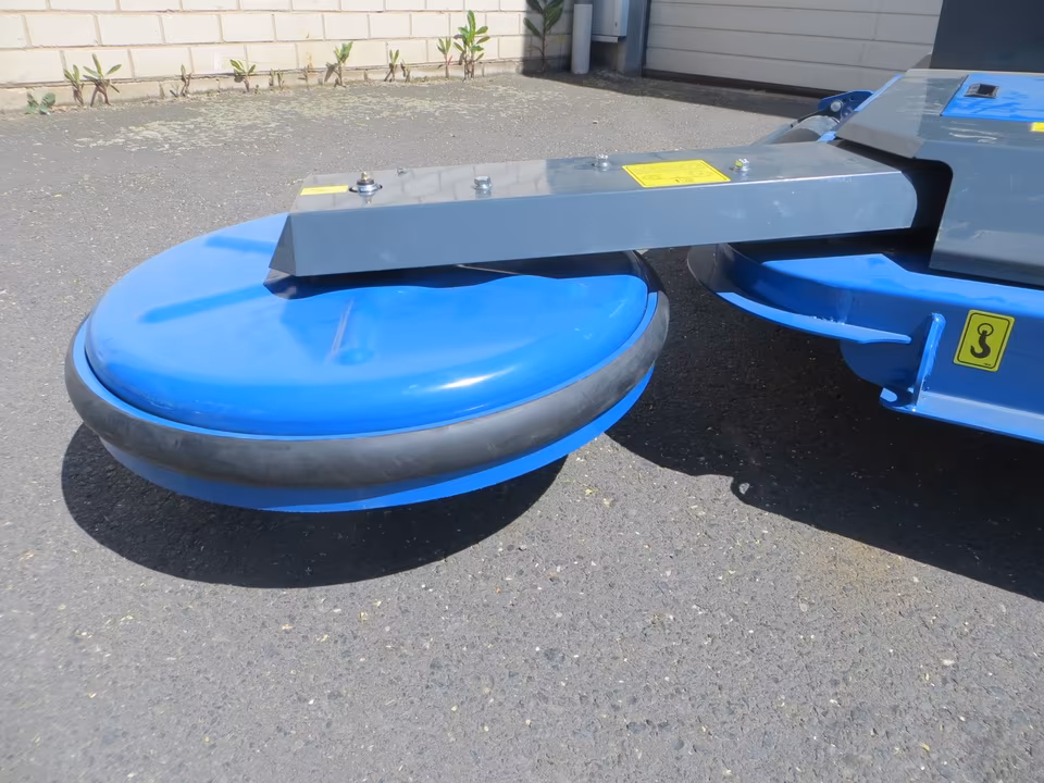 Solarparkmulcher 1,50 m hydraulisch – Zaunmäher mit Seitenmähscheibe & 3 Rotoren