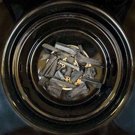 Everdure 4K Outdoor Ofen mit elektrischem Anzünder – Premium Holzkohle Kamado Grill | Farbe: schwarz