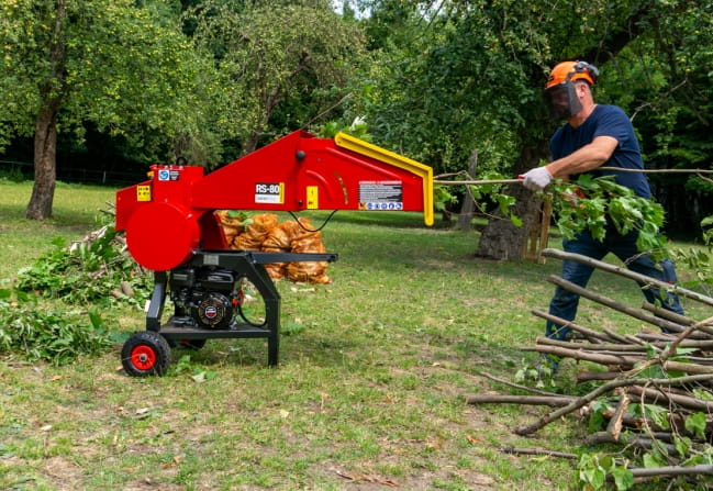 Remet CNC Holzhacker RS-80 – Mobiler 7PS Benzin Holzhacker | Äste bis 7,5 cm