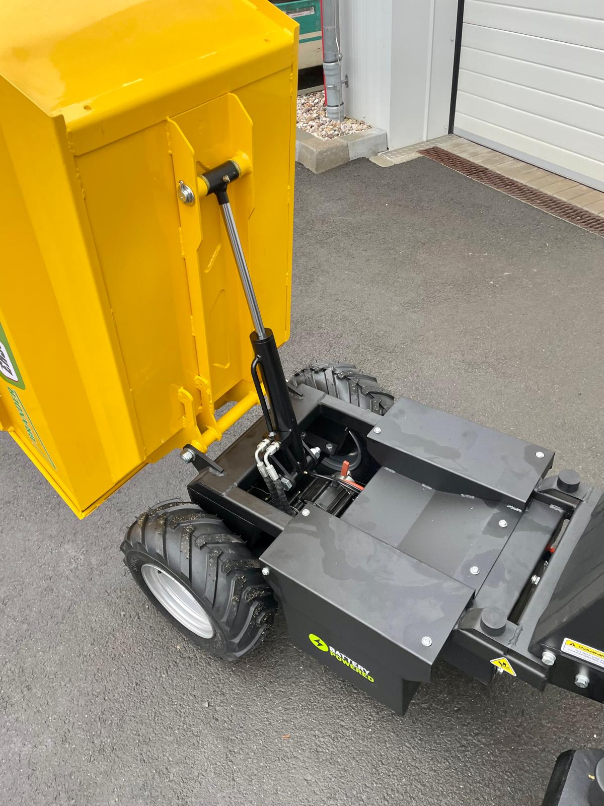 BRANDER Elektroschubkarre mit hydraulischer Kippmulde – 500 kg Tragkraft | 1000 W Elektroantrieb