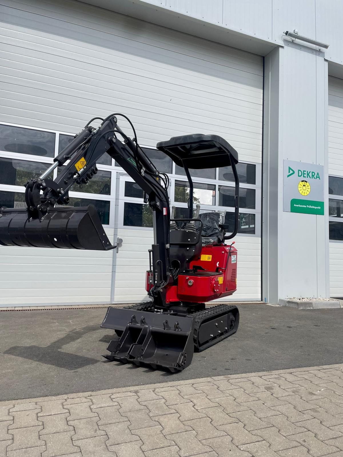 BL19858 Bagger / Minibagger Rhinoceros KS10-8