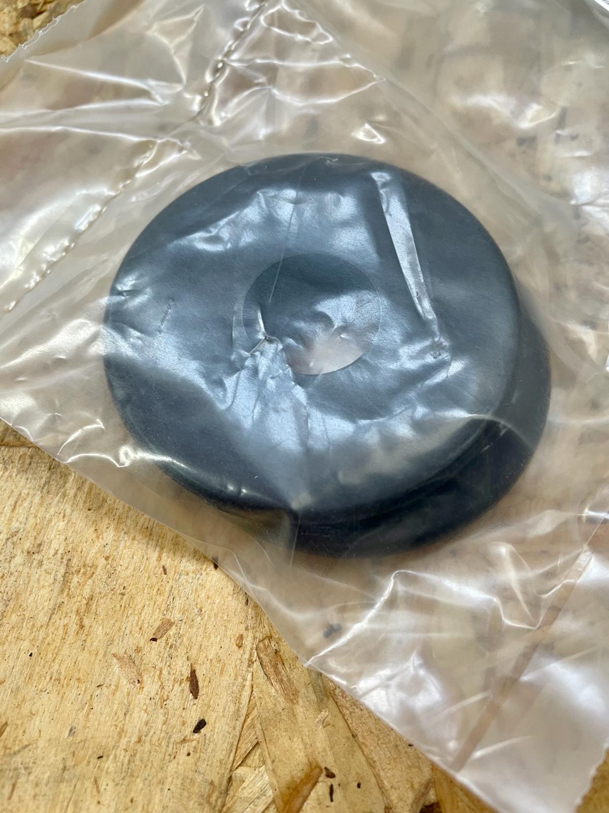 E035619 Kverneland Abdeckung gelocht - AC858940