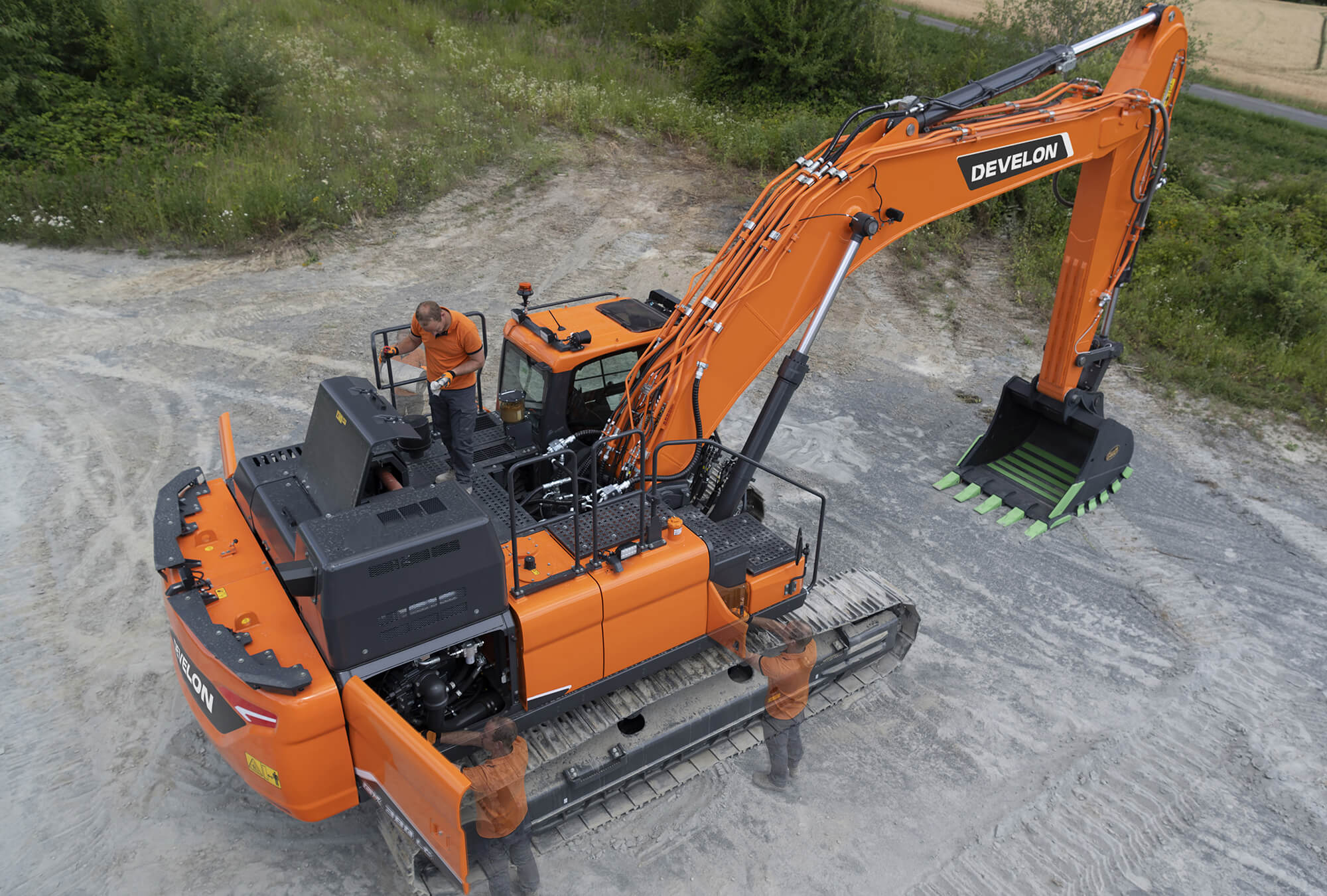 Raupenbagger Develon DX300LC-7K