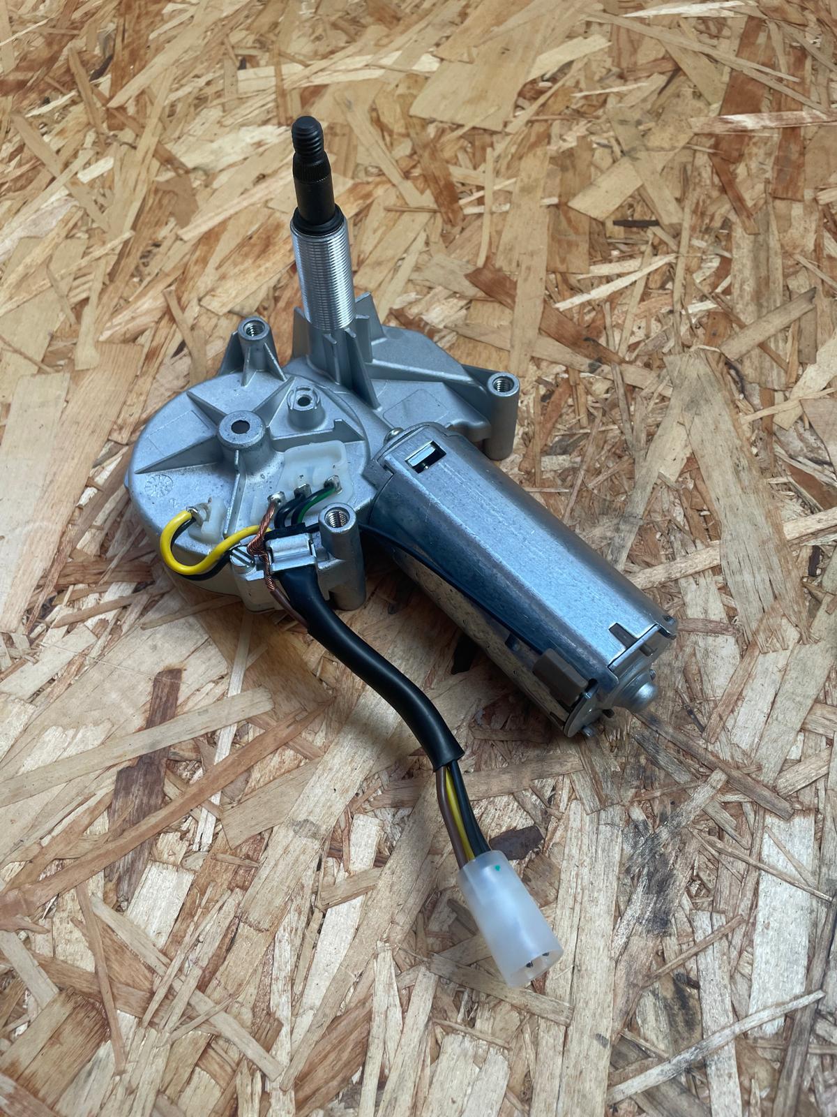 ET33531 Wischermotor 12V - passend zu Case / New Holland - 1-34-674-004, 404 815, 2941435, 02941435 / Deutz-