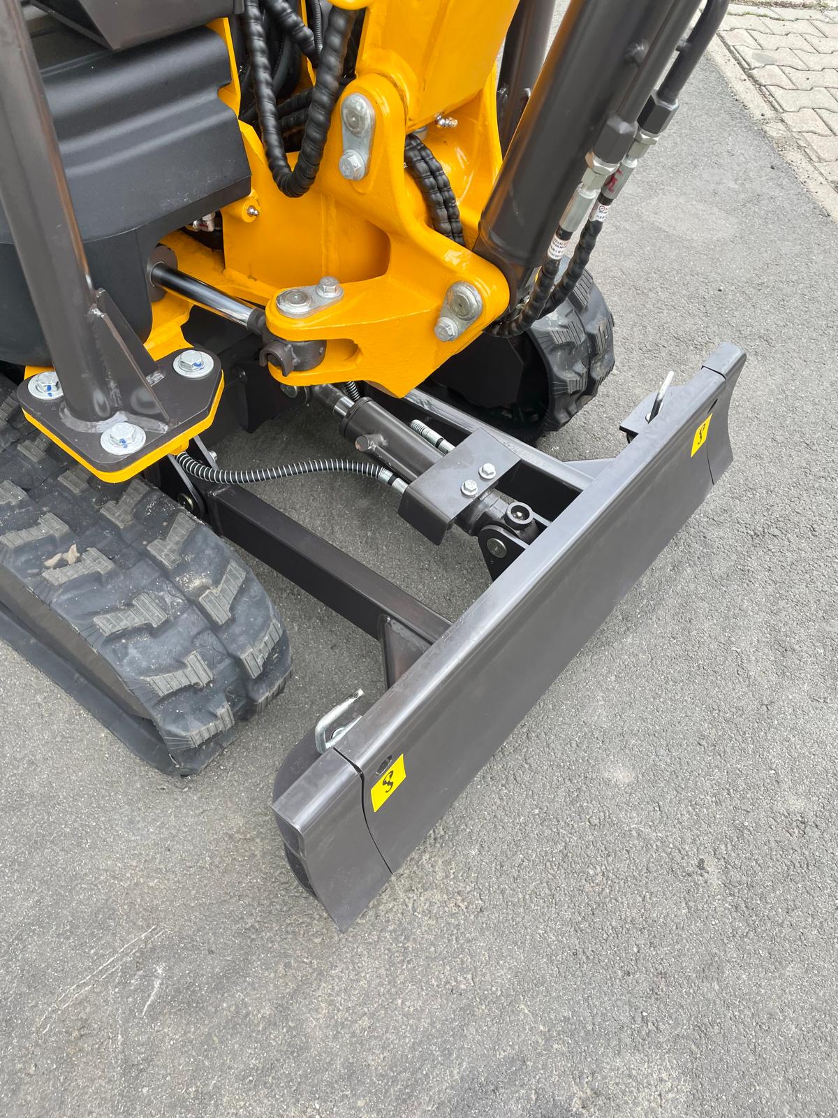AKTION Minibagger / Bagger Rhinoceros XN10-08