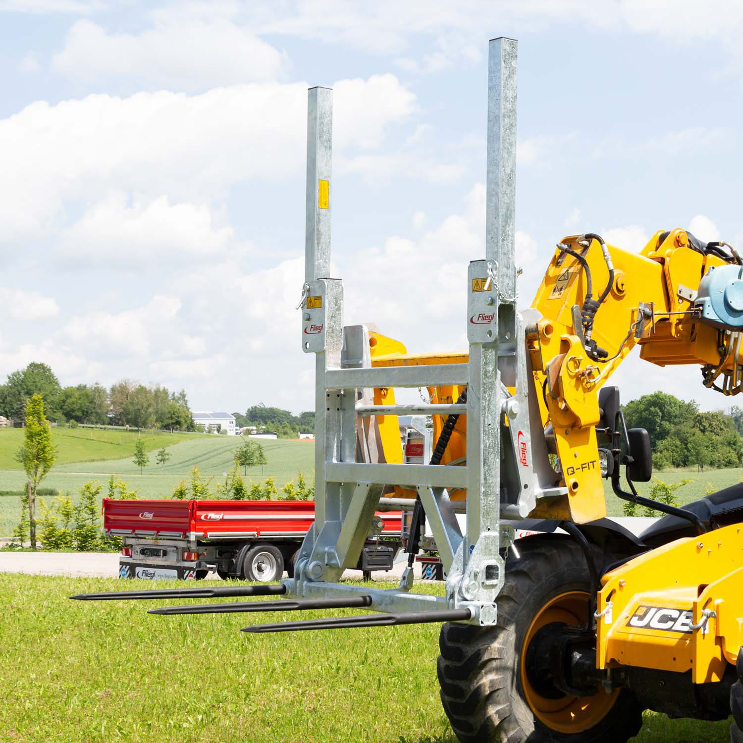 Fliegl hydraulically foldable bale fork 1300 mm – 3 galvanized tines with Euro & three-point linkage