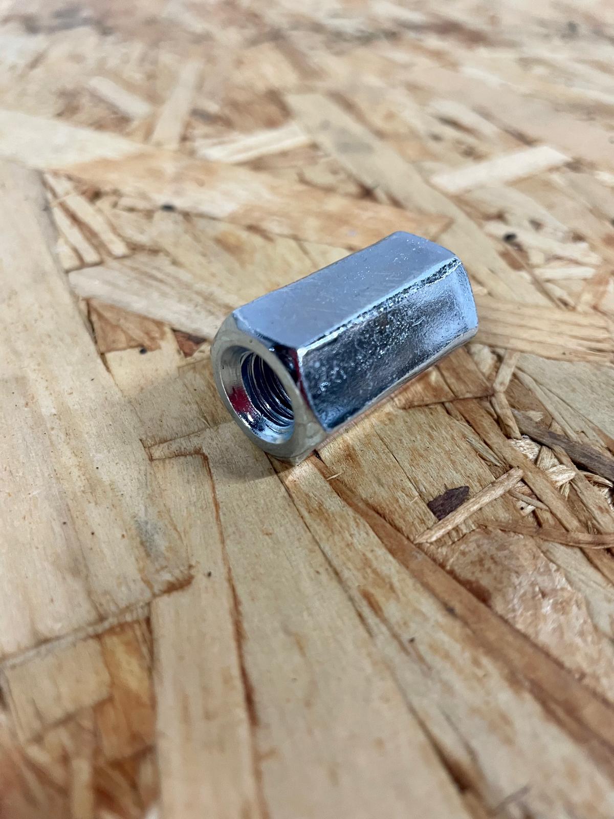 BL25270 Sechskantmutter M20x2,5x60 - DIN 6334