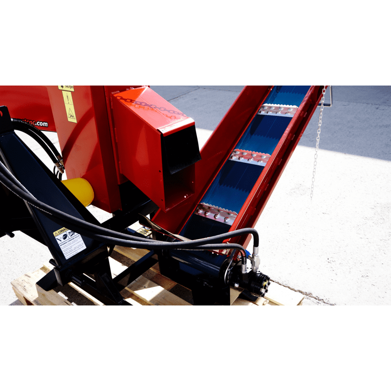 Remet CNC wood chipper R100 PTO with 2.3m conveyor belt