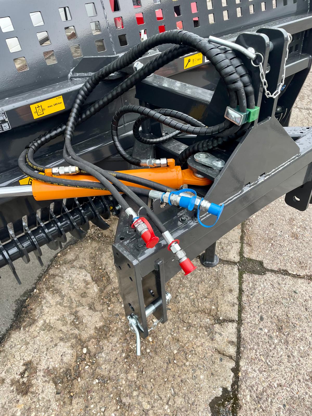 Fliegl Siloschiebeschild mit Rotorverteiler – 3000 mm hydraulisch schwenkbar, Dreipunktaufnahme Kat. 2