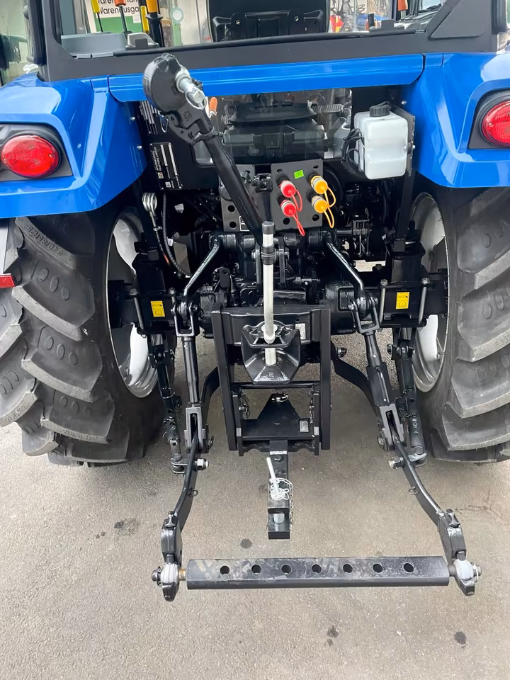 Solis 60 Stage V avec cabine | Tracteur 60 ch à quatre roues motrices | Navette synchronisée