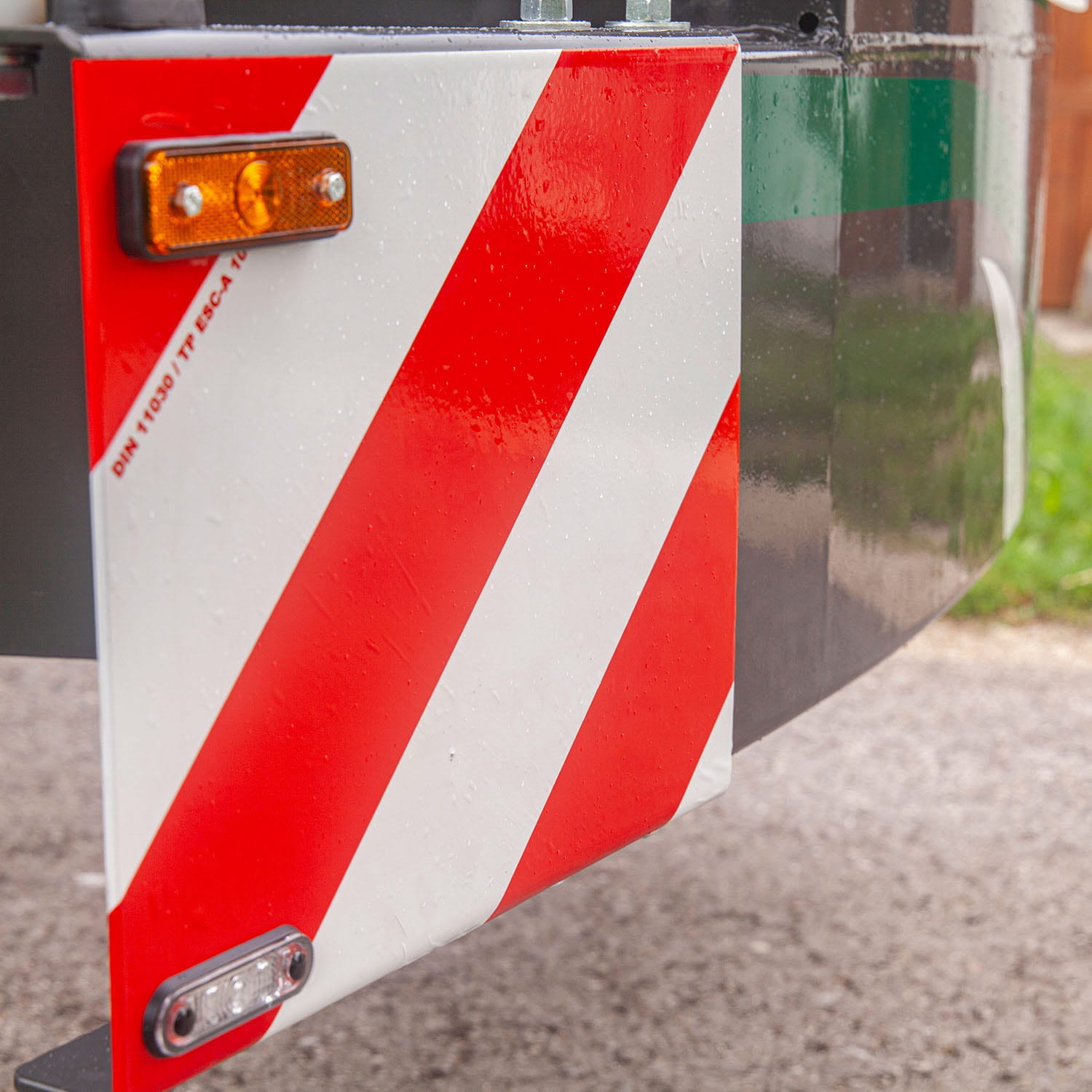 FLIEGL Front Bumper 800kg with Tool Box - LED Package / CAT II / III