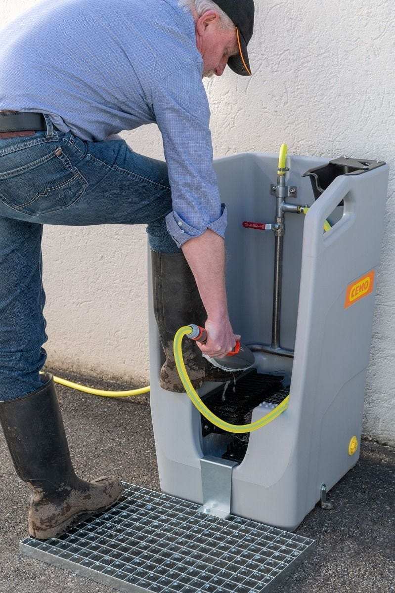 CEMO Premium Rubber Boot Cleaner