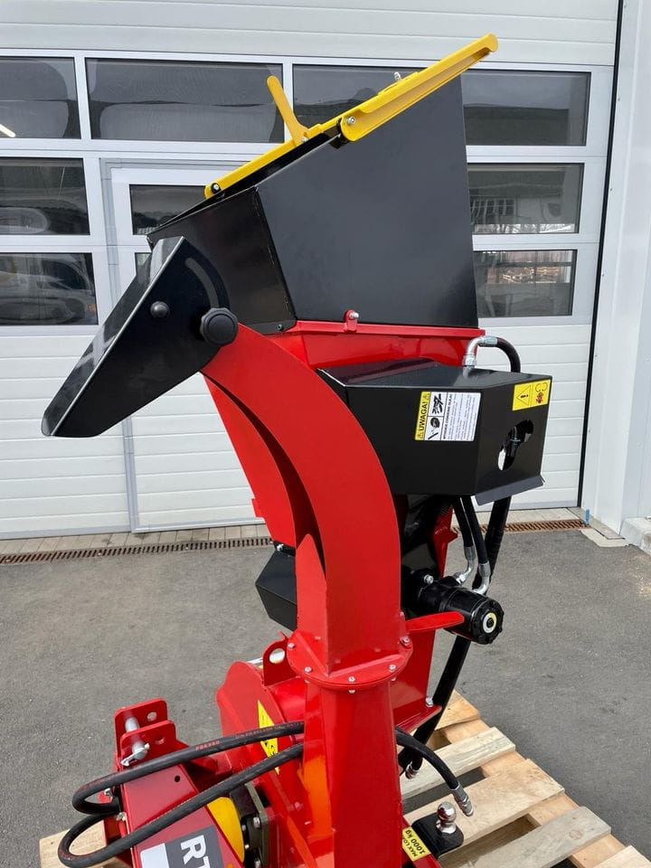 Remet CNC wood chipper RT630R - with hydraulic feed