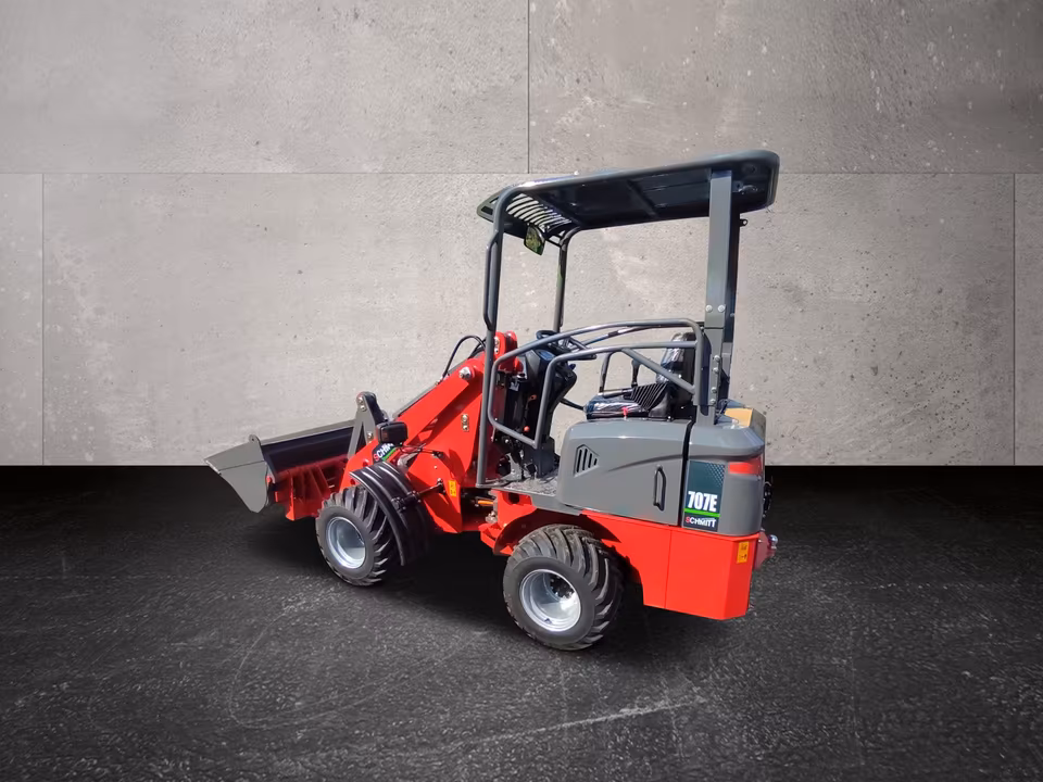 Electric wheel loader 606 Pro – all-wheel drive, 1000 kg model, actual lifting capacity 600–800 kg