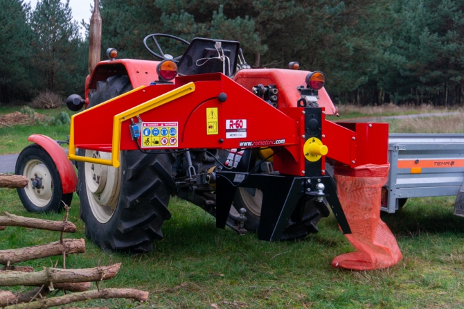 Remet CNC Wood Chipper R60 – PTO | Professional Roller Chipper up to 6 cm