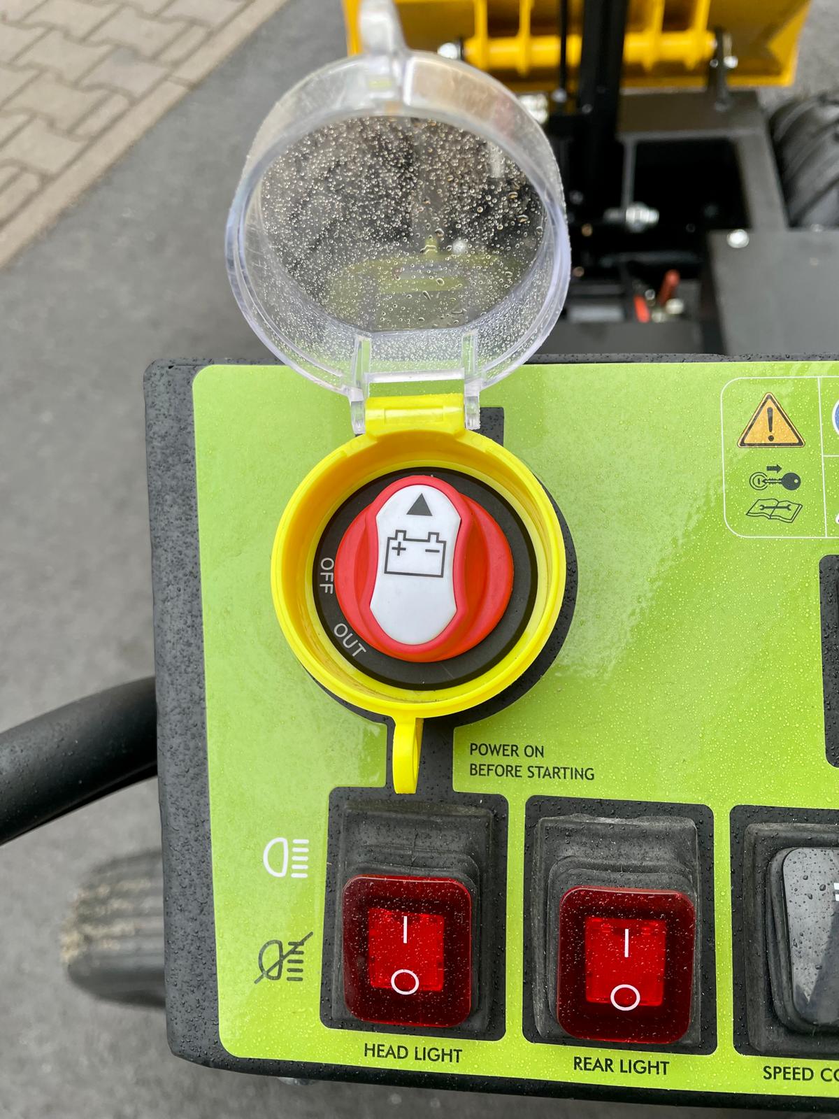 BRANDER Elektroschubkarre mit hydraulischer Kippmulde – 500 kg Tragkraft | 1000 W Elektroantrieb