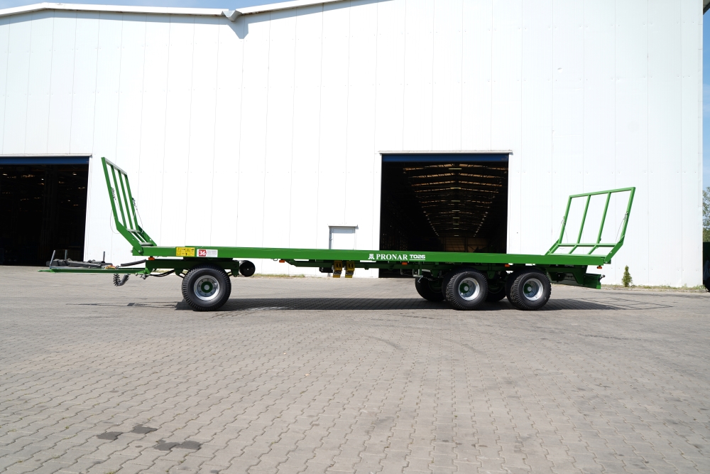 Getreidewagen, landwirtschaftlicher Anhänger, grüner Anhänger, Pritschenanhänger, Zweiachsanhänger