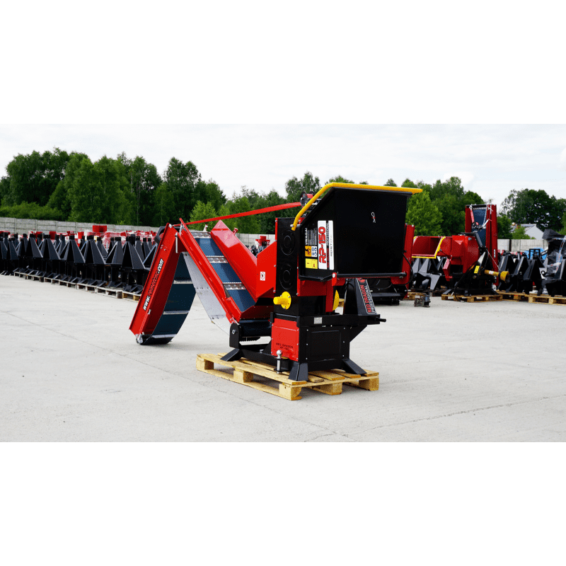 Remet CNC wood chipper RP150 PTO with 3 m conveyor belt | Professional wood chipper 140 mm