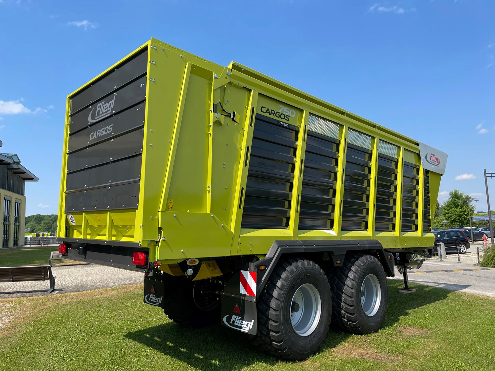 FLIEGL transport trailer CARGOS
