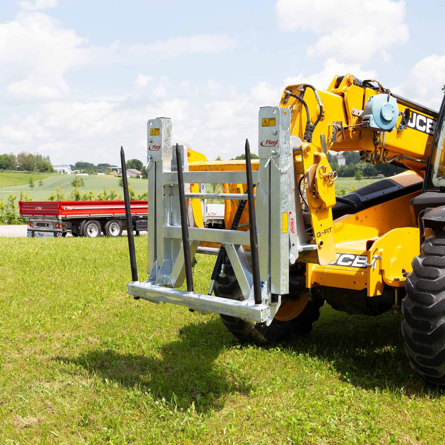 Fliegl hydraulically foldable bale fork 1300 mm – 3 galvanized tines with Euro & three-point linkage