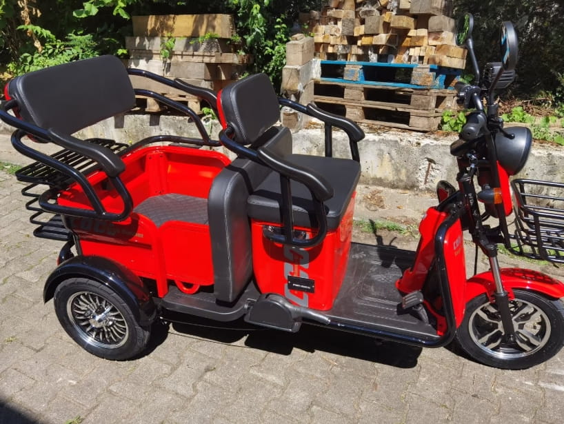 Cargo Runner PASSENGER avec toit – Véhicule électrique 2 places, 25 km/h | Certificat de contrôle technique cyclomoteur