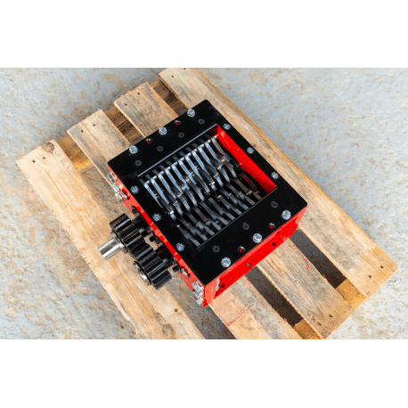 Mini Shredder 200 x 200 mm | Compact shredder with hardened cutting blades
