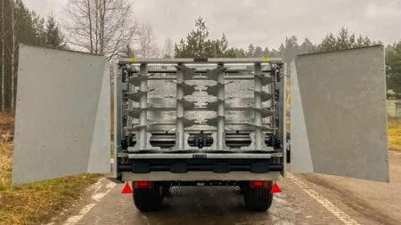 Cynkomet Miststreuer 6.000 kg mit Tandemachse und Parabelfedern