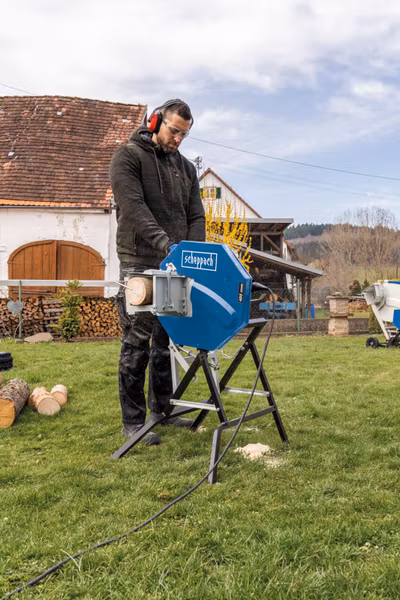 Scie à bûches Scheppach 230 V, 2 200 W, lame 405 mm, jusqu'à 135 mm