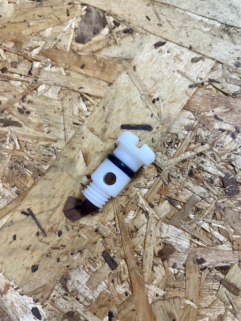 BL17352 Suevia Regulierschraube