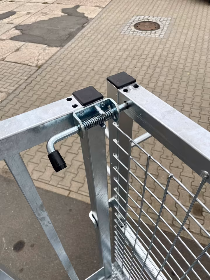 Fliegl Arbeitsbühne verzinkt | Euronorm- & Stapleraufnahme | EG-vorzertifiziert | sicher & robust