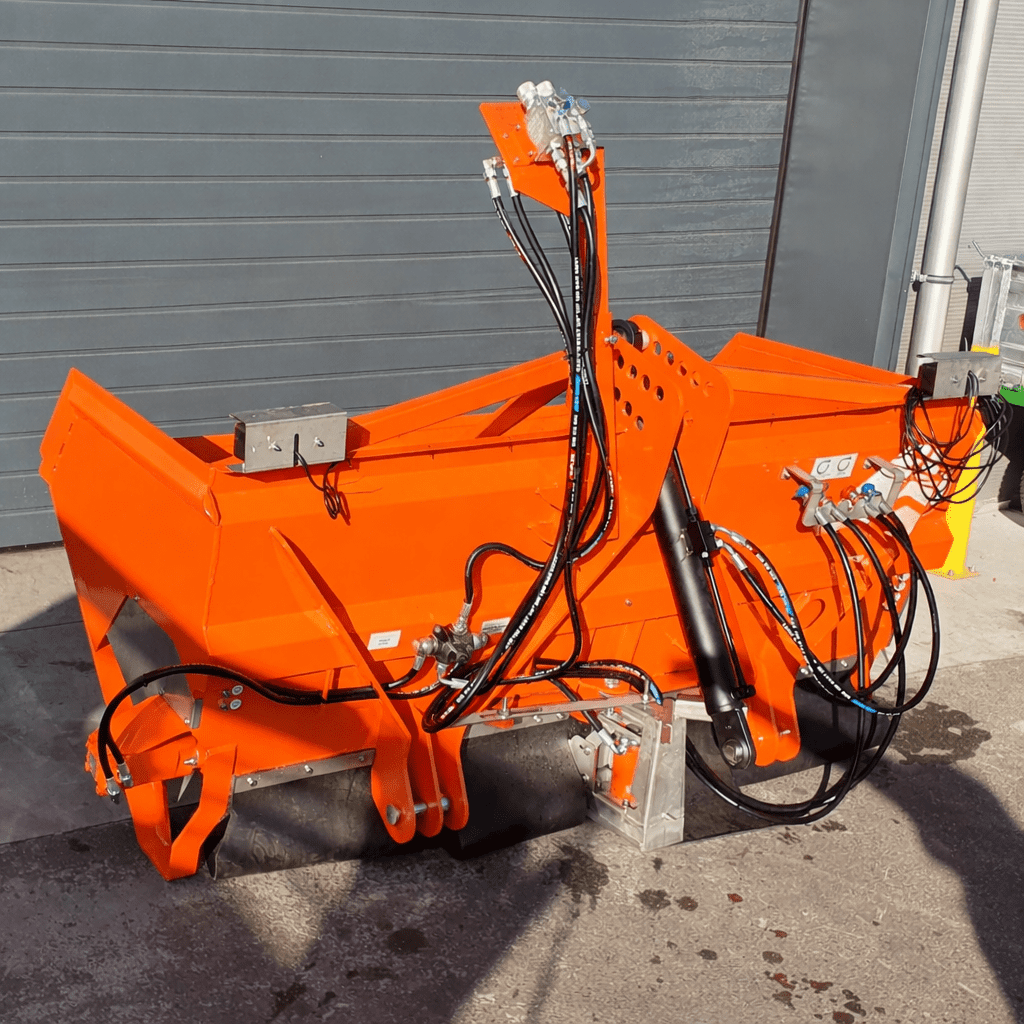 Winter service self-loading spreader 0.8 m³ | Hydraulic | 2–6 m spreading width | Professional spreader