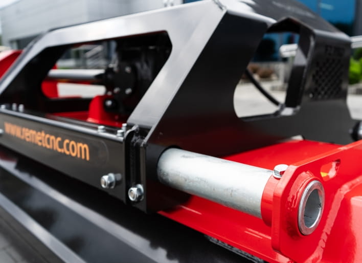 Remet CNC Schlegelmulcher 2,50 m PRO – Profi Mulcher mit Seitenverschiebung für Traktor Kat. 3