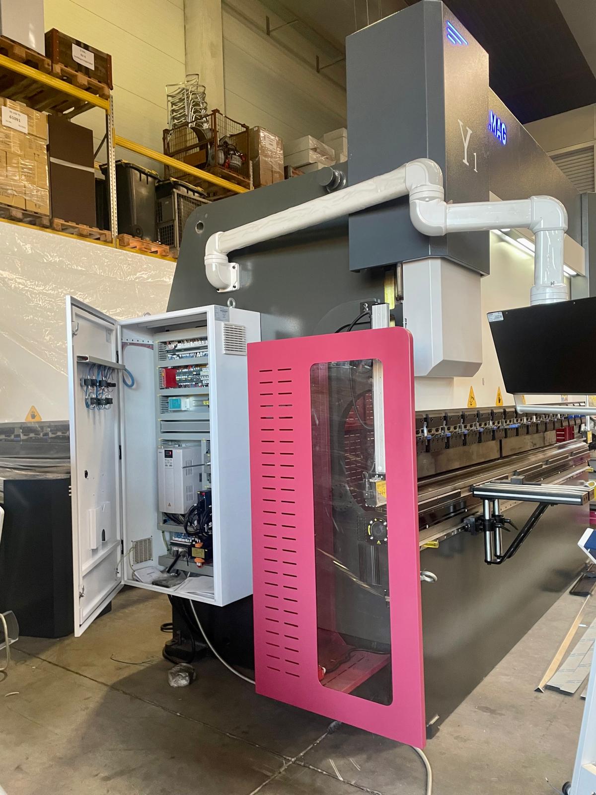 Elmag Servohydraulic Press Brake CNC 4-Axis - 3200x160T