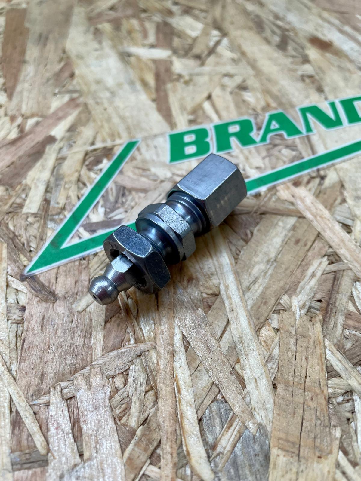 BEKA Schottverschraubung mit Schmiernippel