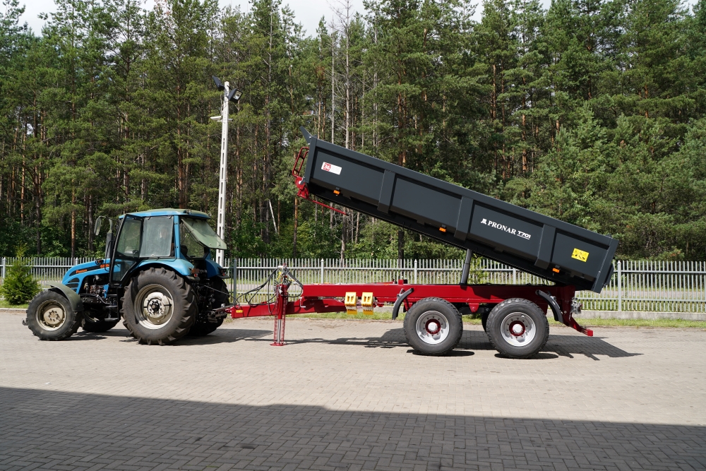 tractor, blauer tractor, kipper trailer, mehrzweckanhänger, landwirtschaftliche ausrüstung
