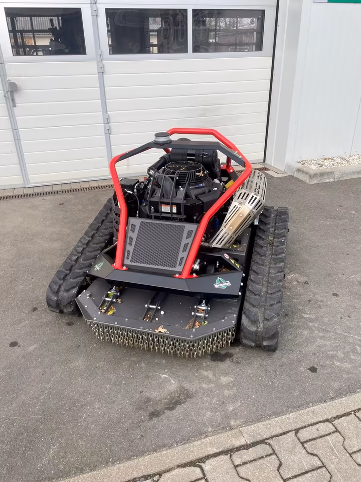 Herkules Raupenmäher mit Fernsteuerung – kompakter Böschungsmäher 24 PS für extreme Hanglagen