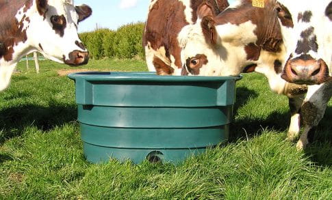 EMP pasture trough 400 L - with inner rim | 1200 x 920 x 590 mm (L x W x H)