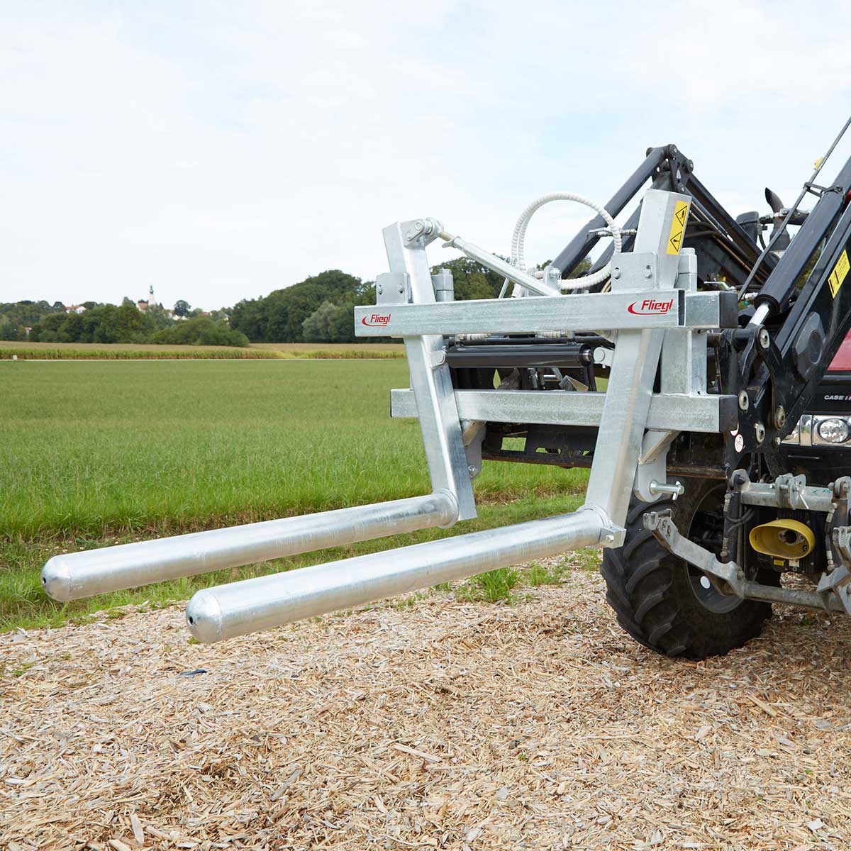 Fliegl Rundballenaufnahme - Euronorm- und Dreipunktaufnahme / hydraulisch / verzinkt