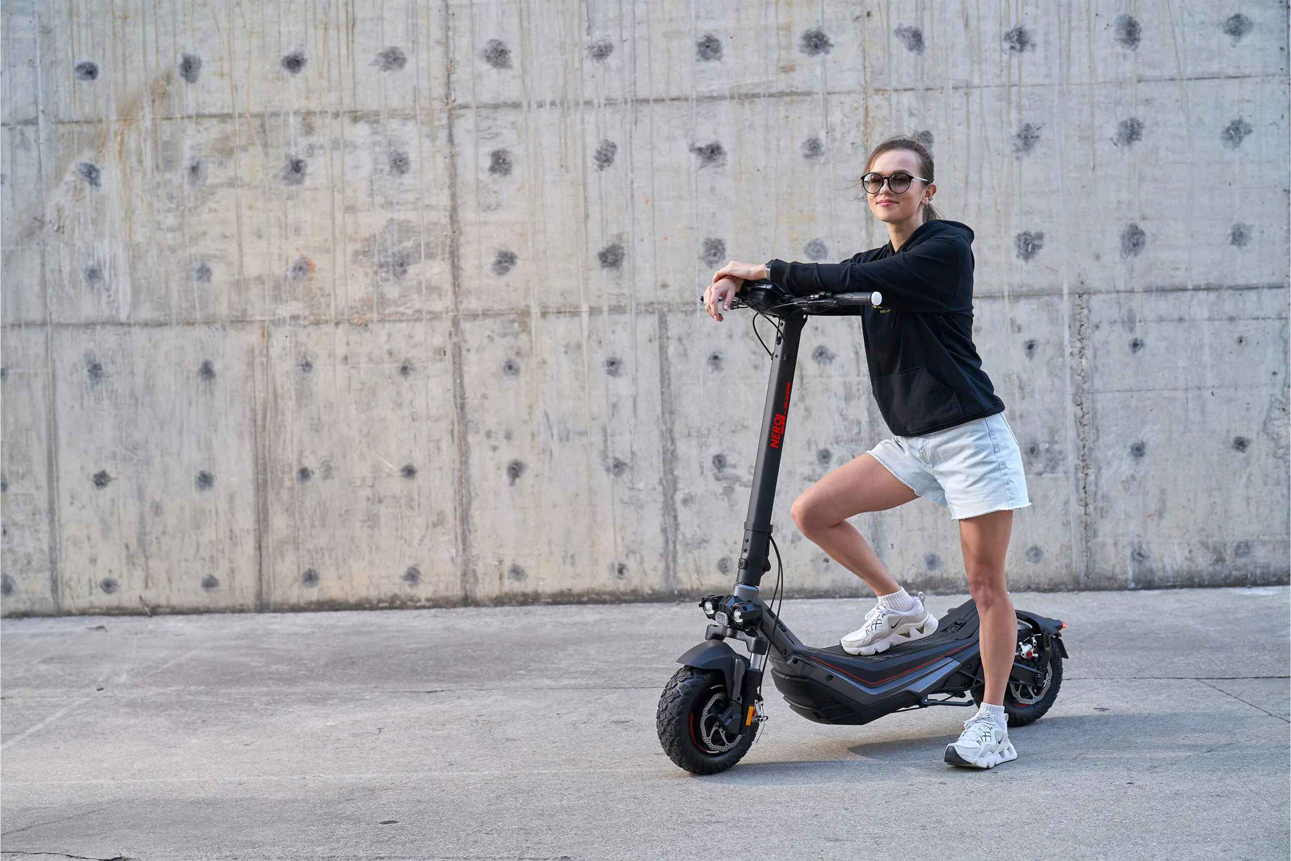 Electric Scooter One-X 1000W Dual Motor 60V, 60km Range - Foldable