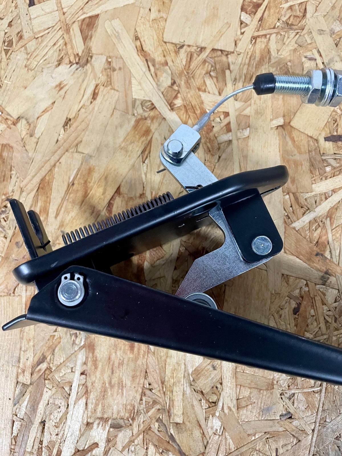 Ahlmann accelerator pedal with Bowden cable - 23125674