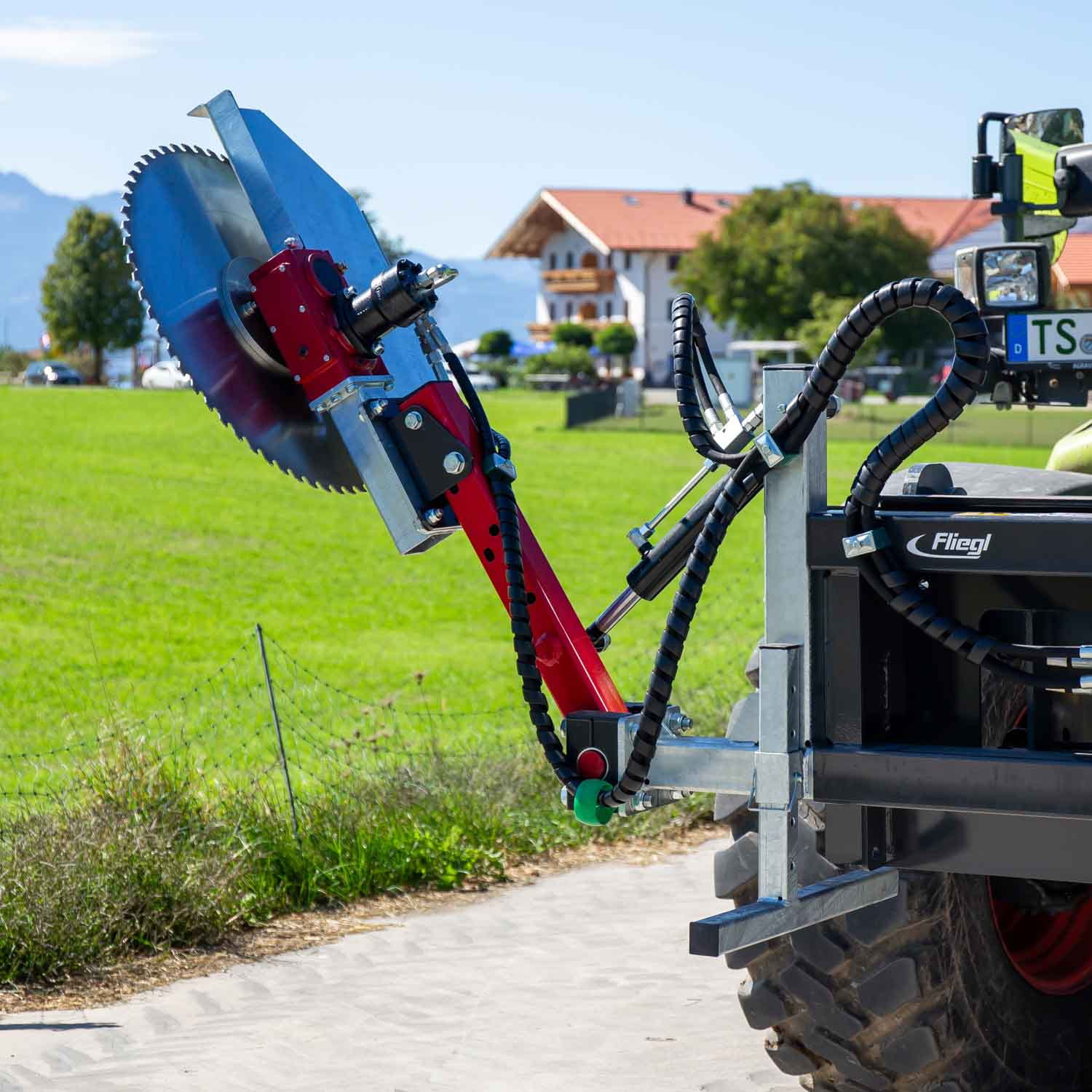 Fliegl Astsäge 1-Blatt Ø 700 mm – Rad- & Teleskopladeraufnahme – 750 mm Seitenausschub