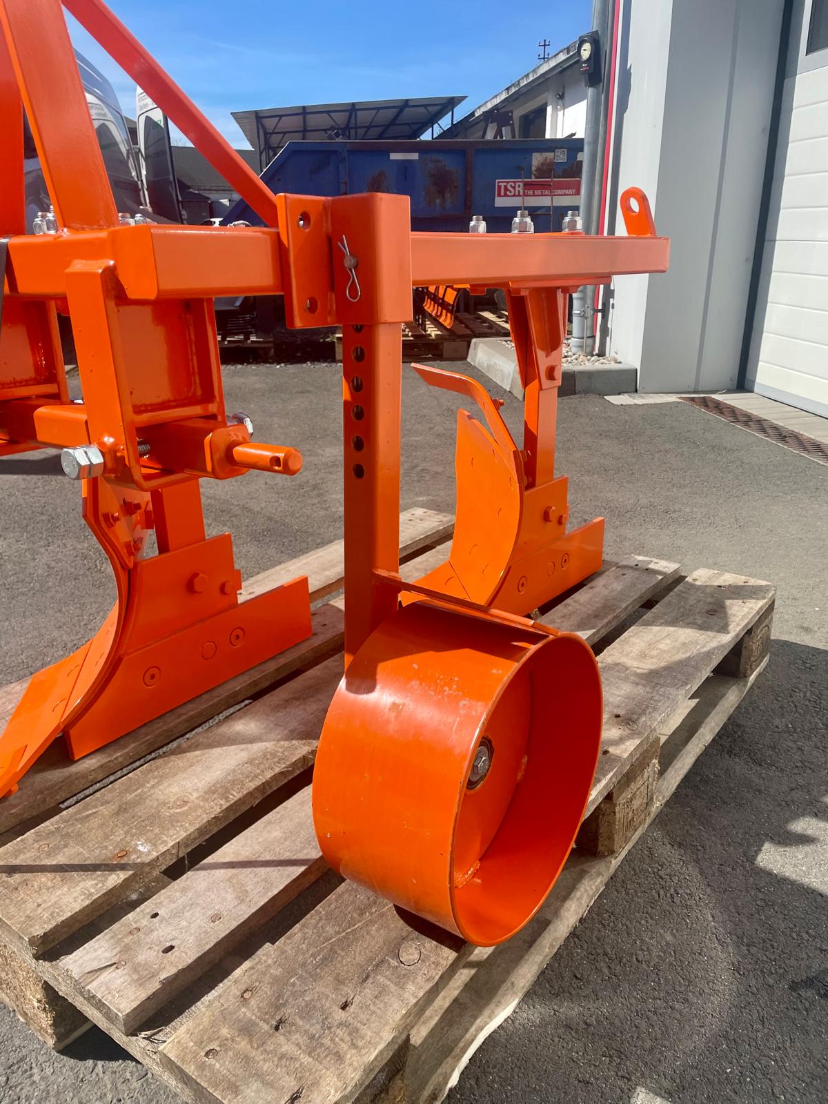 BRANDER double-furrow plough, full share - CAT 1 / from 16HP