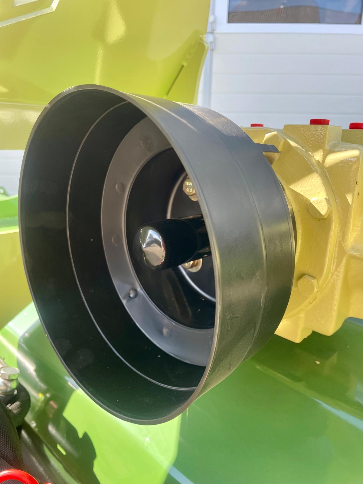 Stark Mulcher KDX 240 Profi + with hydraulic side adjustment