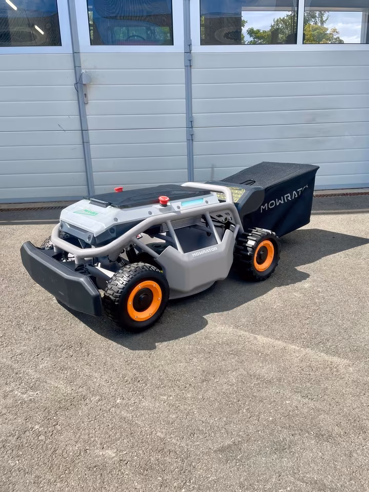 Mowrator S1 4WD Breitreifen 18Ah – RC Rasenmäher für 4500 m² & 85 % Steigung | 53 cm Clean-Cut